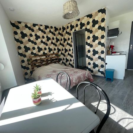 Studio Petit Plus Gaming ! Calais Ngoại thất bức ảnh